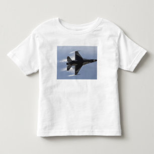 Ein kämpfender Falke F-16 zieht hohe G Kleinkind T-shirt