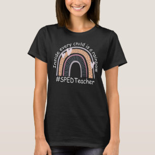 Ein Kind ist wie ein Regenbogen, der Gewartet ist, T-Shirt