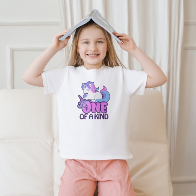 Ein Kind von Kawaii Kids Unicorn T-Shirt (Von Creator hochgeladen)