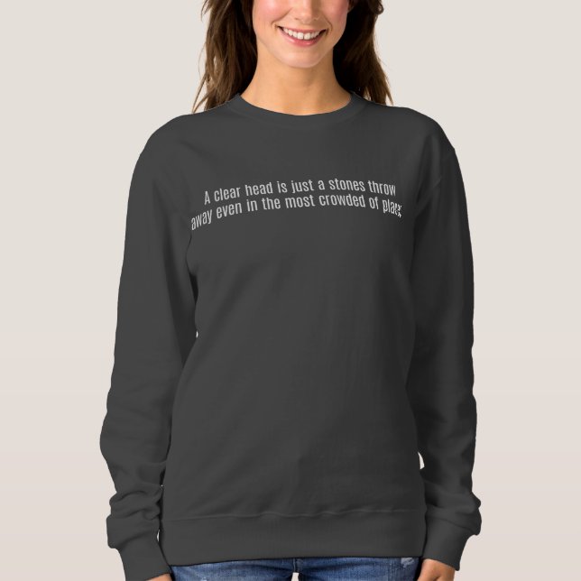 Ein klares weibliches, einfaches Sweatshirt (Vorderseite)