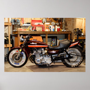 Ein klassisches Kawasaki 1974 Z1 Modifiziertes Dra Poster