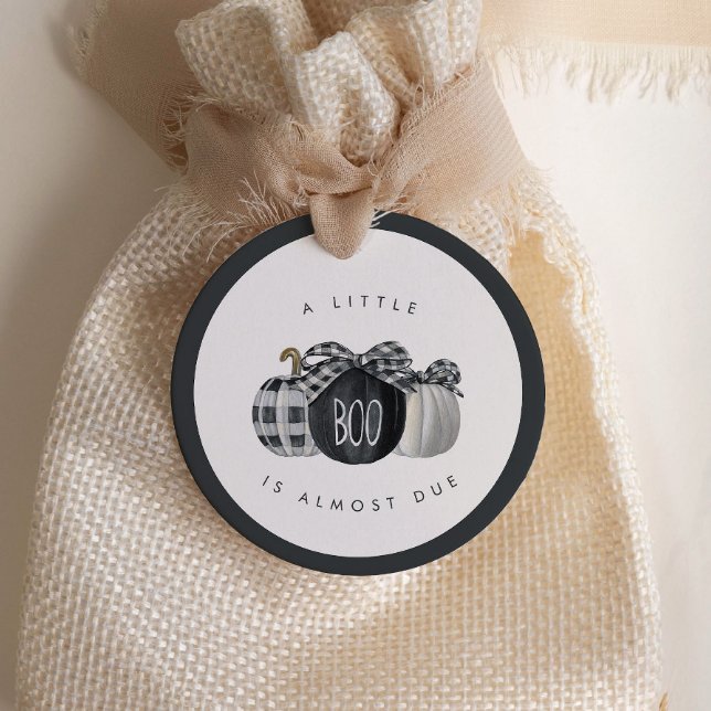 Ein kleiner Boo ist fast fällig! Neutrale Babydusc Geschenkanhänger (Von Creator hochgeladen)