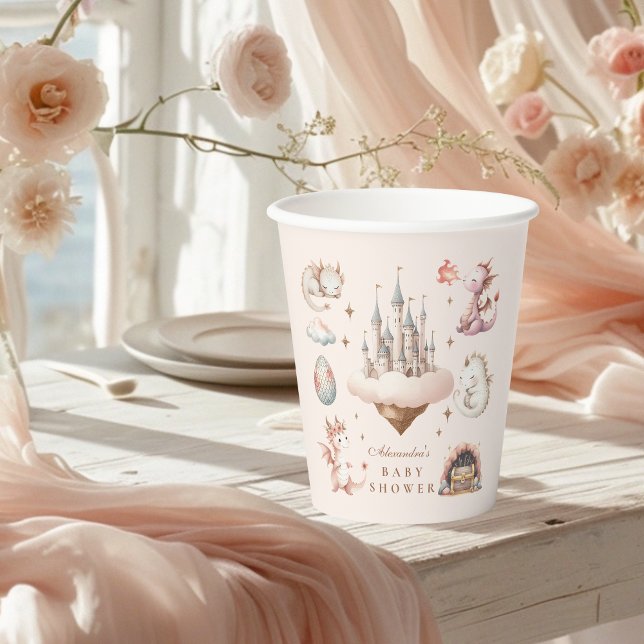 Ein kleiner Drache ist auf dem Weg Babydusche Pappbecher (Von Creator hochgeladen)