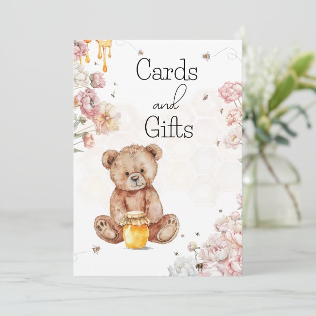 Ein kleiner Honig ist auf den Wegkarten und Gesche (Stehend Vorderseite)