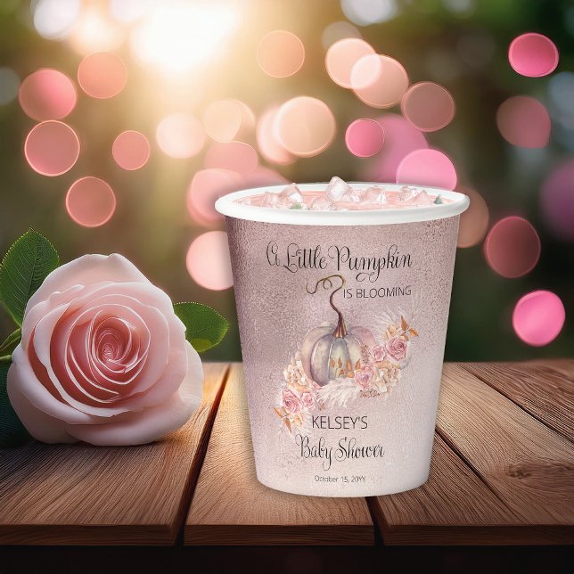 Ein kleiner Kürbis blüht die rosa Babydusche Pappbecher ("A Little Pumpkin Is Blooming" Pink Girl Pumpkin and Roses Boho Theme Fall Baby Shower Paper Cups)