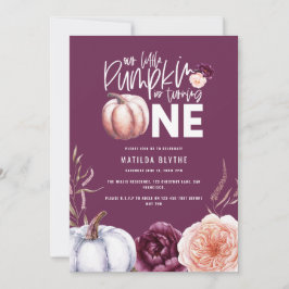 Ein kleiner Kürbis, blumengeschmückt im Herbst 1.