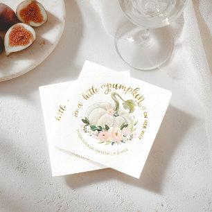 Ein kleiner Kürbis ist auf dem Weg Baby Shower Serviette
