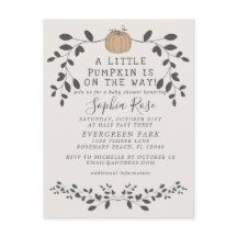 Ein kleiner Kürbis ist auf dem Weg zu einer neutra