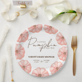 Ein kleiner Kürbis ist auf dem Weg zur Babydusche Pappteller