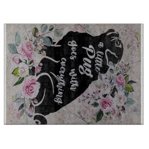 Ein kleiner Mops geht mit allem um   Geschenk für  Schneidebrett