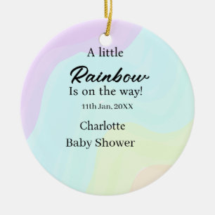 Ein kleiner Regenbogen ist auf dem Weg Baby Shower Keramik Ornament
