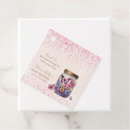 Ein kleiner Schmetterling in einer Blumendusche Geschenkanhänger