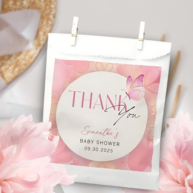 Ein kleiner Schmetterling ist auf dem Weg Baby Dus Geschenktütchen (Von Creator hochgeladen)