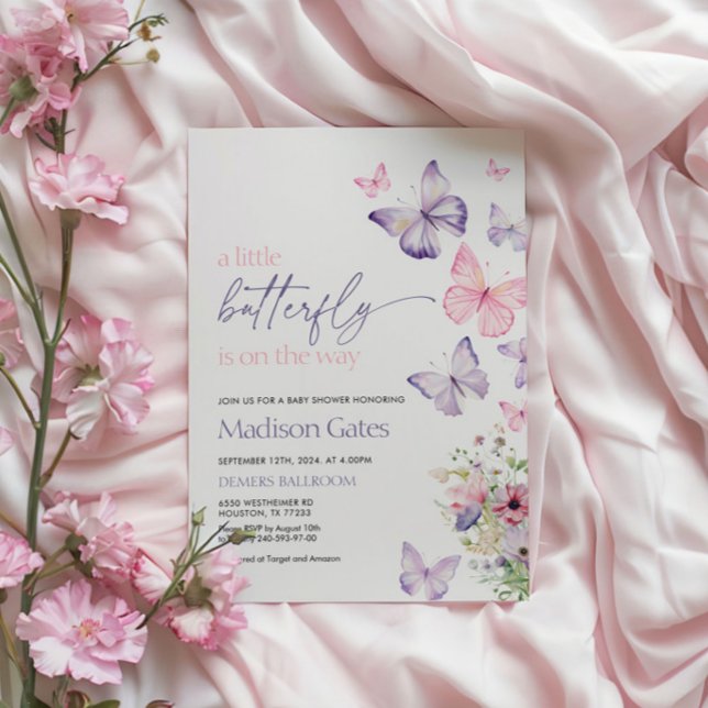 Ein kleiner Schmetterling ist auf dem Weg zu einer Einladung (butterfly baby shower invitation, a little butterfly is on the way)