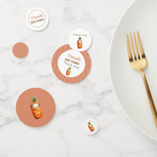 Ein kleiner Spross auf dem Way Table Konfetti