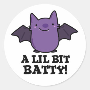 Ein kleines Batty Funny Baby Bat Puff Runder Aufkleber
