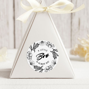 Ein kleines Buch ist fast schon auf Goth Blume Bab Runder Aufkleber