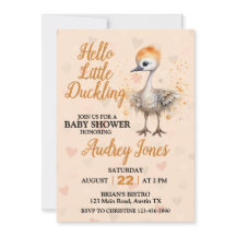 Ein kleines Duckling ist unterwegs mit einer Babyd