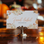 Ein kleines Kürbisfallen-Babydusche-Label Begleitkarte<br><div class="desc">Die Herbstkürbis-Babydusche "A Little Pumpkin" Labels, die für eine angenehme Touch saisonalen Charmes sorgen. Diese Etiketten zeichnen sich durch ein reizvolles Kürbismotiv und warme Herbstfarben aus, die sich perfekt für die stilvolle Organisation und Präsentation Ihrer Speisen und Getränke eignen. Diese Etiketten sind ideal für eine Babydusche im Herbst und vervollständigen...</div>