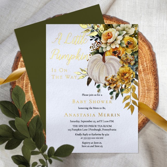 Ein kleines Pumpkin ernährt Gold Floral Baby Dusch Folieneinladung (Elegant gold foil "A Little Pumpkin" gender neutral Autumn Baby Shower Invitation)
