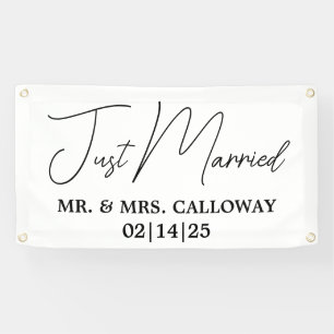 Ein kleines Retro-Just-Married-Autobanner Banner