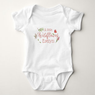 ein kleines Wildblume Baby Strampler