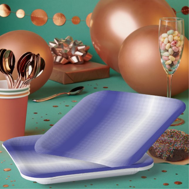 Ein kompliziertes, blaues geometrisches Muster mit Pappteller (Multi)