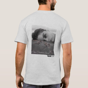 Ein kosmischer Traum unter Wasser - Surrealer Ozea T-Shirt