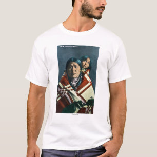 Ein Krähen-Inder Madonna und Kind T-Shirt