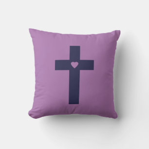 Ein Kreuz mit Herz Kissen