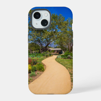 ein langer, kurvenreicher Weg zu den Descanso Gard iPhone 15 Hülle