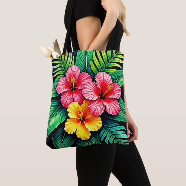 Ein lebendiger tropischer Hibiskus (Von Nahem)