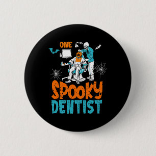 Ein leckeres Zahnarzt Beängstigendes Halloween-Ske Button