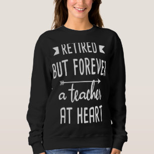 Ein Lehrer bei den Herzerkrankungen ist müde, aber Sweatshirt