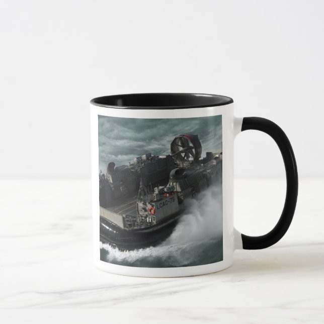 Ein Luftpolster der US-Marine Tasse (Rechts)