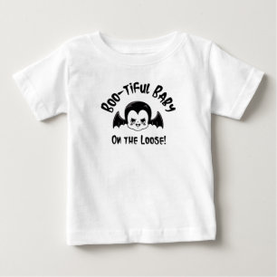 Ein lustiges Baby auf dem seltenen Kid Halloween T-shirt