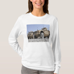 Ein M-ATV Bergwerk beständiger Hinterhalt T-Shirt