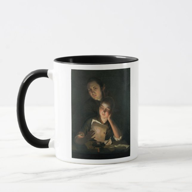 Ein Mädchen, das einen Brief durch Kerzenlicht Tasse (Links)