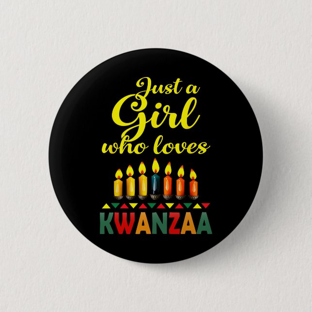 Ein Mädchen, das Kwanzaa Kinara Afrikanischer Stol Button (Vorderseite)