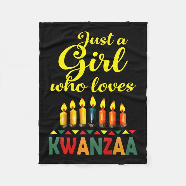 Ein Mädchen, das Kwanzaa Kinara Afrikanischer Stol Fleecedecke (Vorderseite)