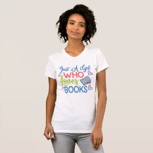 Ein Mädchen, das Lieben bucht T-Shirt