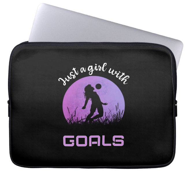 Ein Mädchen mit Toren schöner Fußball Laptopschutzhülle (Vorderseite)