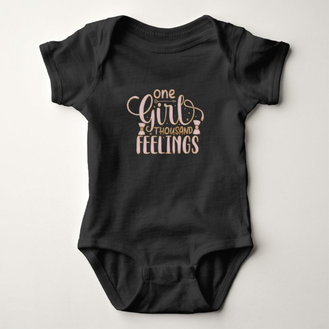 Ein Mädchen Tausend Gefühle Baby Bodysuit Strampler (Vorderseite)