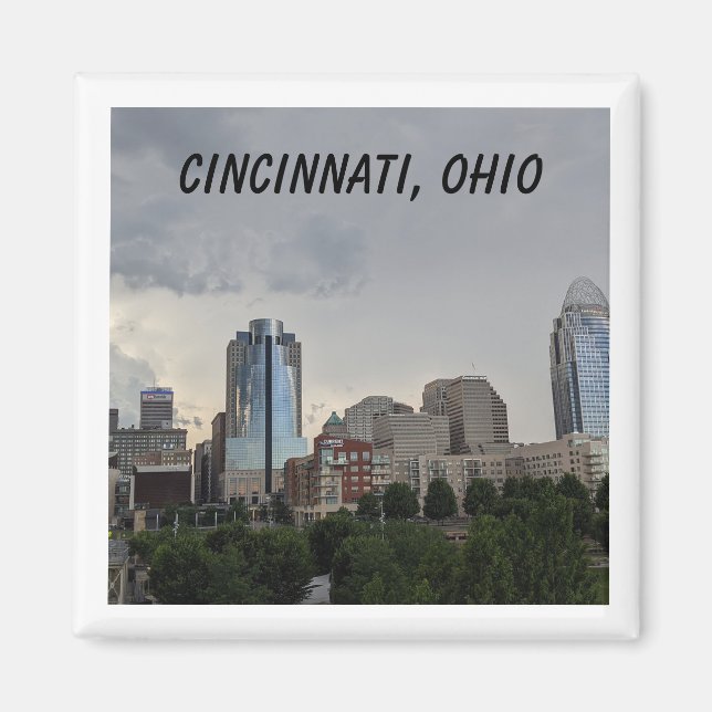 Ein Magnet mit einem Foto Cincinnati, Ohio. (Vorne)