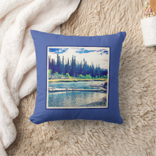 Ein majestätischer kanadischer Wildniswald. Jetzt  Kissen