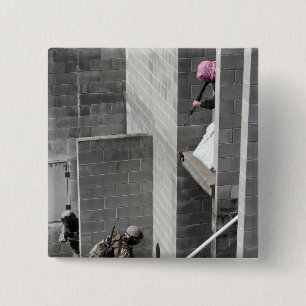 Ein Marine- und Rolle-spielender feindlicher Button