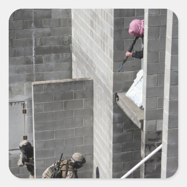 Ein Marine- und Rollenspielfeind Quadratischer Aufkleber (Vorderseite)