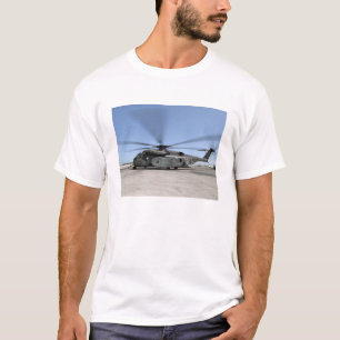 Ein MH-53E Seedrachehubschrauber T-Shirt