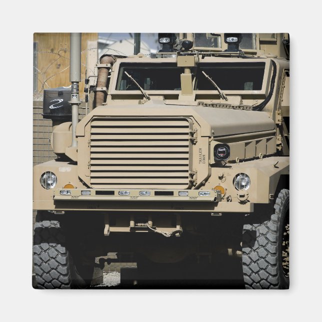 Ein minenresistentes, ambusgeschütztes Fahrzeug Magnet (Vorne)