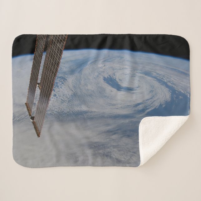 Ein mittelatlantisches Tiefdrucksystem. Sherpadecke (Vorderseite (Horizontal))